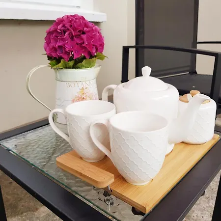 Alderwood House Bed & Breakfast *