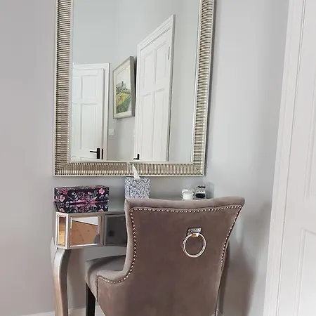 Bed & Breakfast Alderwood House *